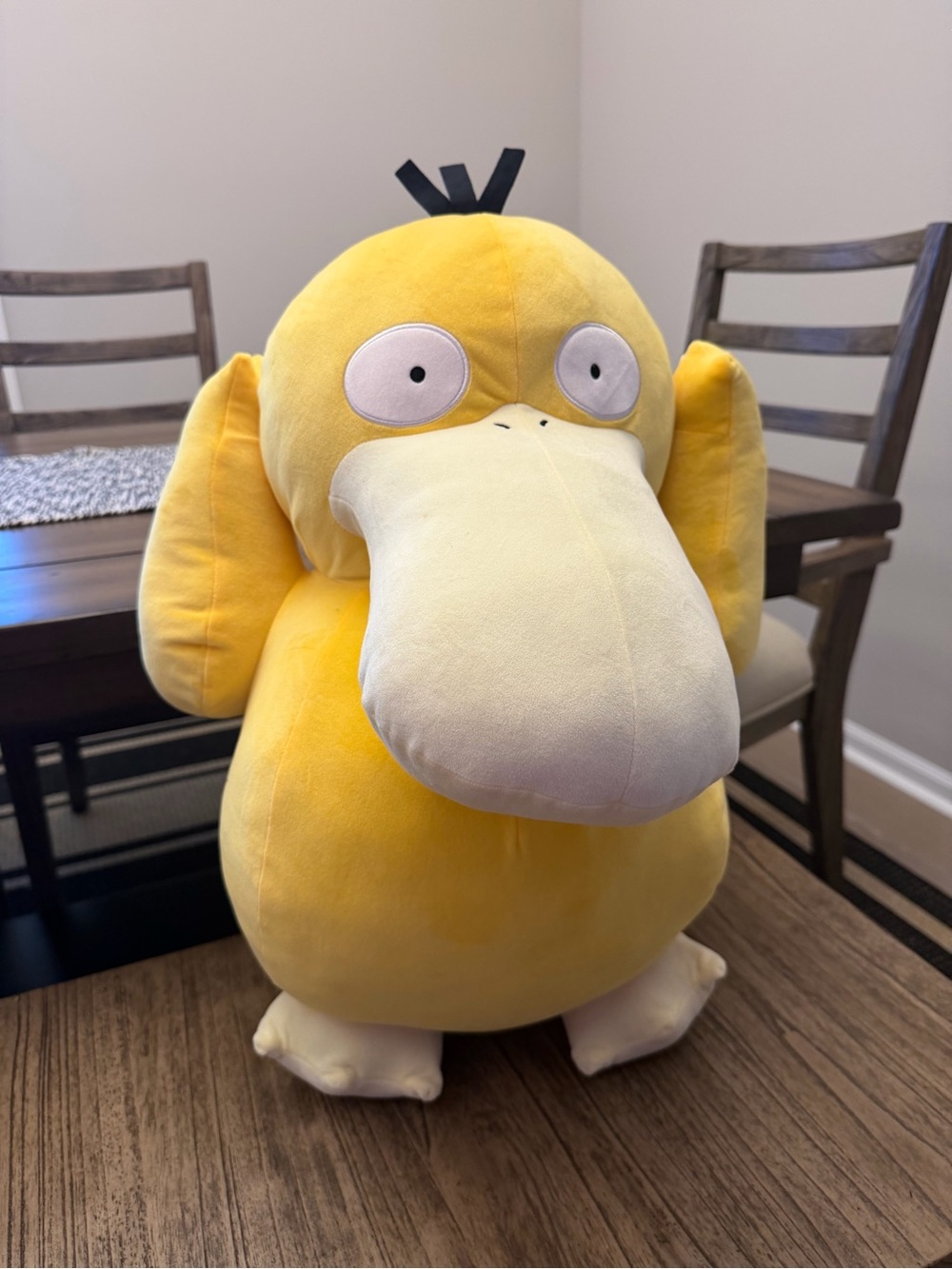 Pokémon 24” Plush Jumbo Psyduck Licensed Large Super Yellow Soft Doll Pre Owned